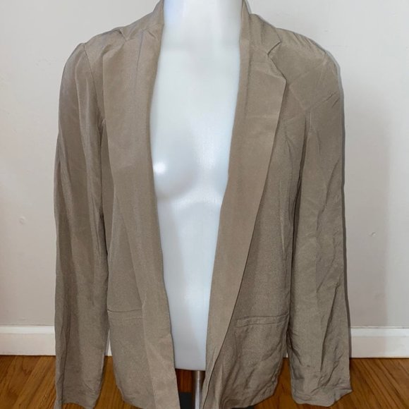 Aritzia Jackets & Blazers - Babaton 100% Silk Tan Blazer Size 00